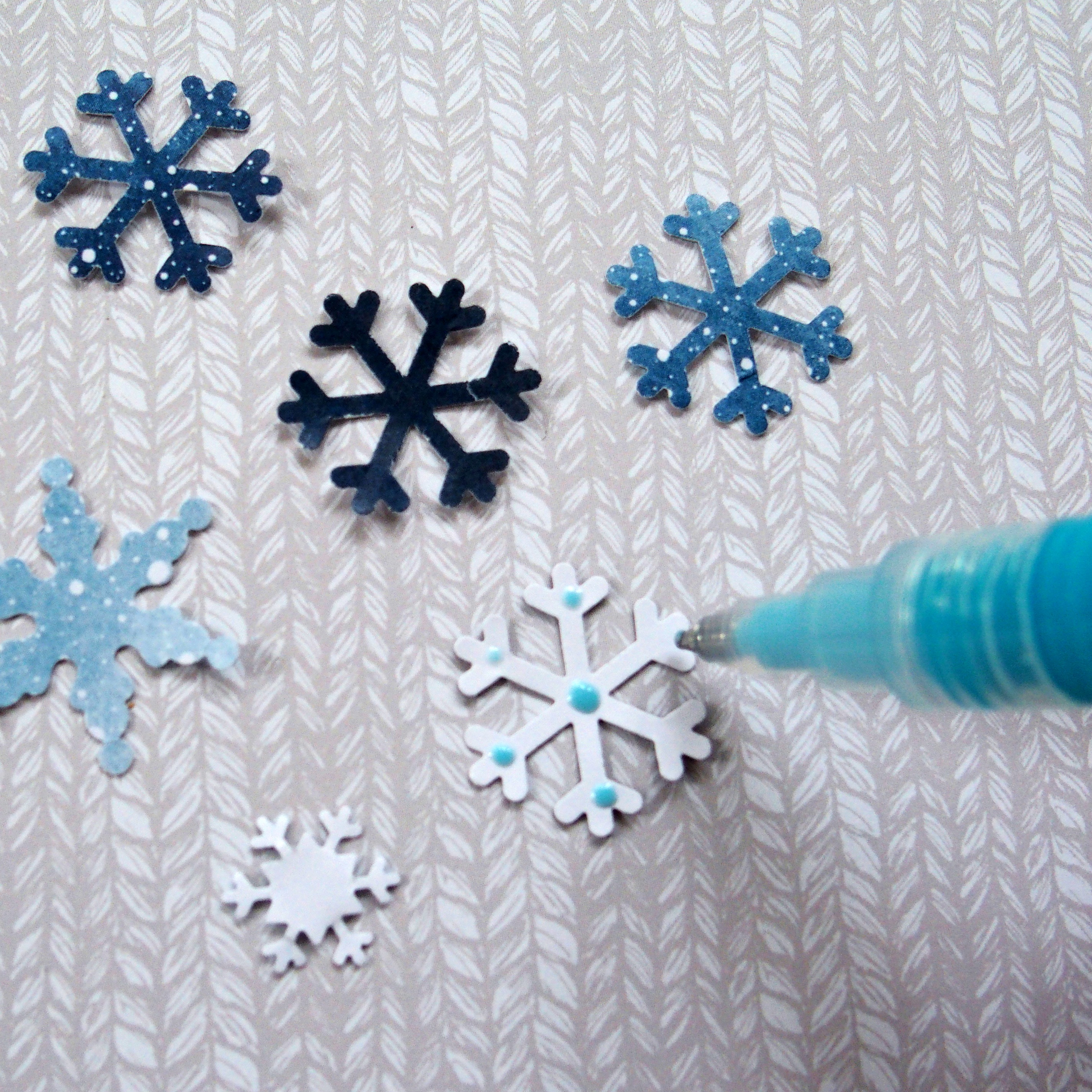 Wintery-Glacier-Wintertime-Wonder-Border-Snowflakes-Creative-Memories