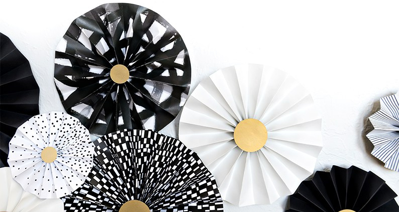 DIY-Tutorial:-How-to-Make-Black-White-Decorative-Paper-Fans-Creative-Memories