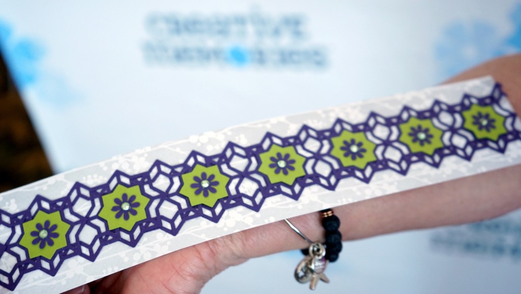 6 Simple Steps to a Stunning Starburst Scrapbooking Border