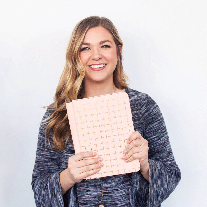 Meet Sadie – Happy Album Marketing Manager Sadie grew up crafting and scrapbooking using Creative Memories. She has a passion for creating and telling her story through photos! On weekends, you’ll catch her on an outdoor adventure, traveling or spending time with family in her small Minnesota town. Join her on the @BeHappyAlbum Instagram page and Happy Album Blog where she shares all things happy!