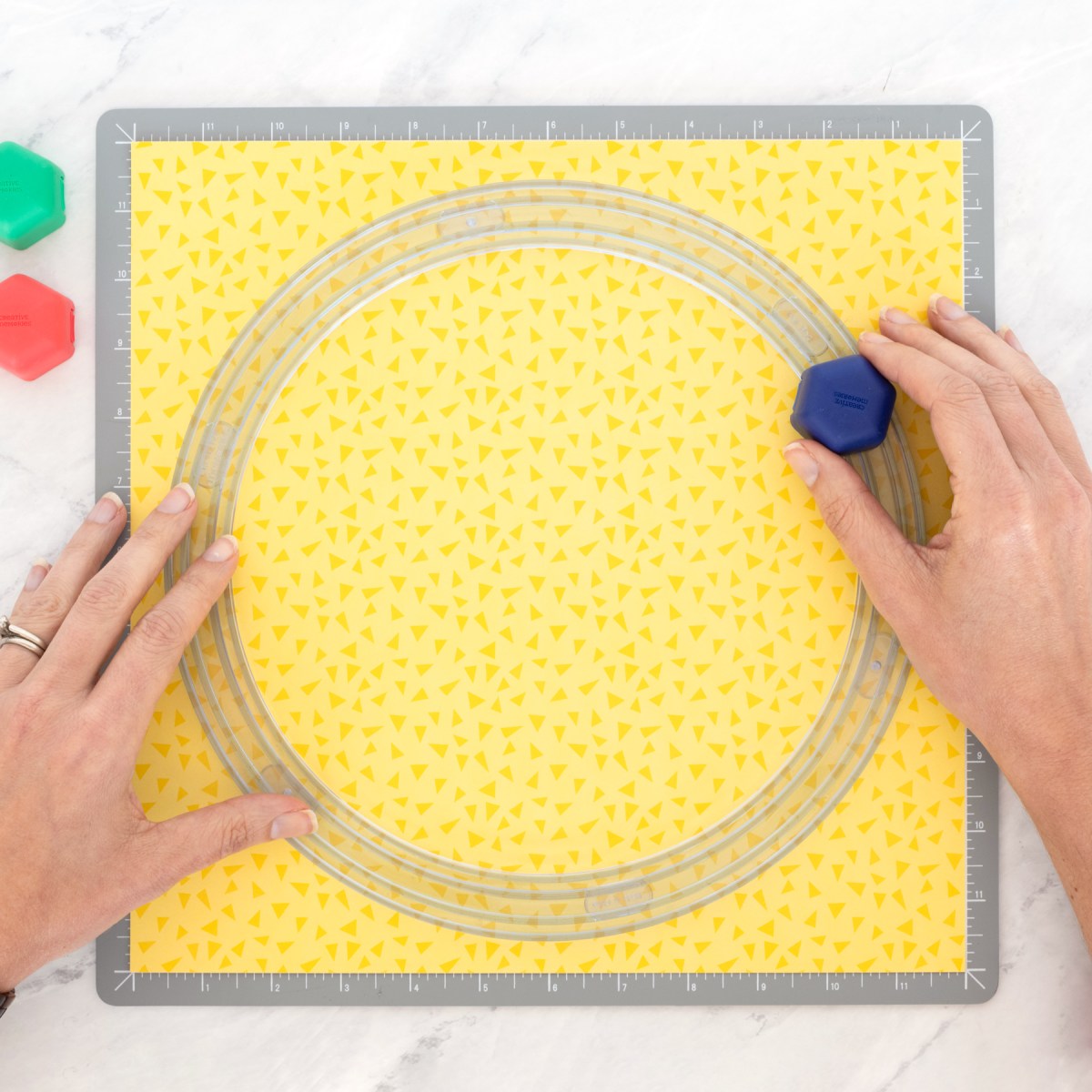 The Official Guide To Creative Memories’ Custom Cutting System – The Pages